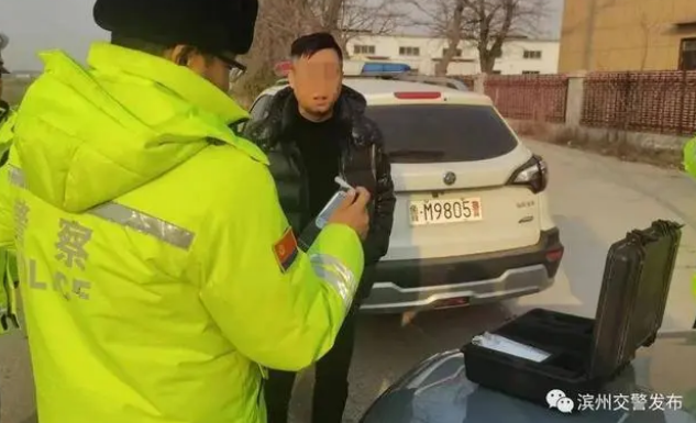 二次酒駕+無證駕駛，濱州一男子連續(xù)3次因酒駕被查獲！