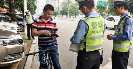 酒后騎自行車也算酒駕？交警：喝酒騎自行車也屬于是酒駕！